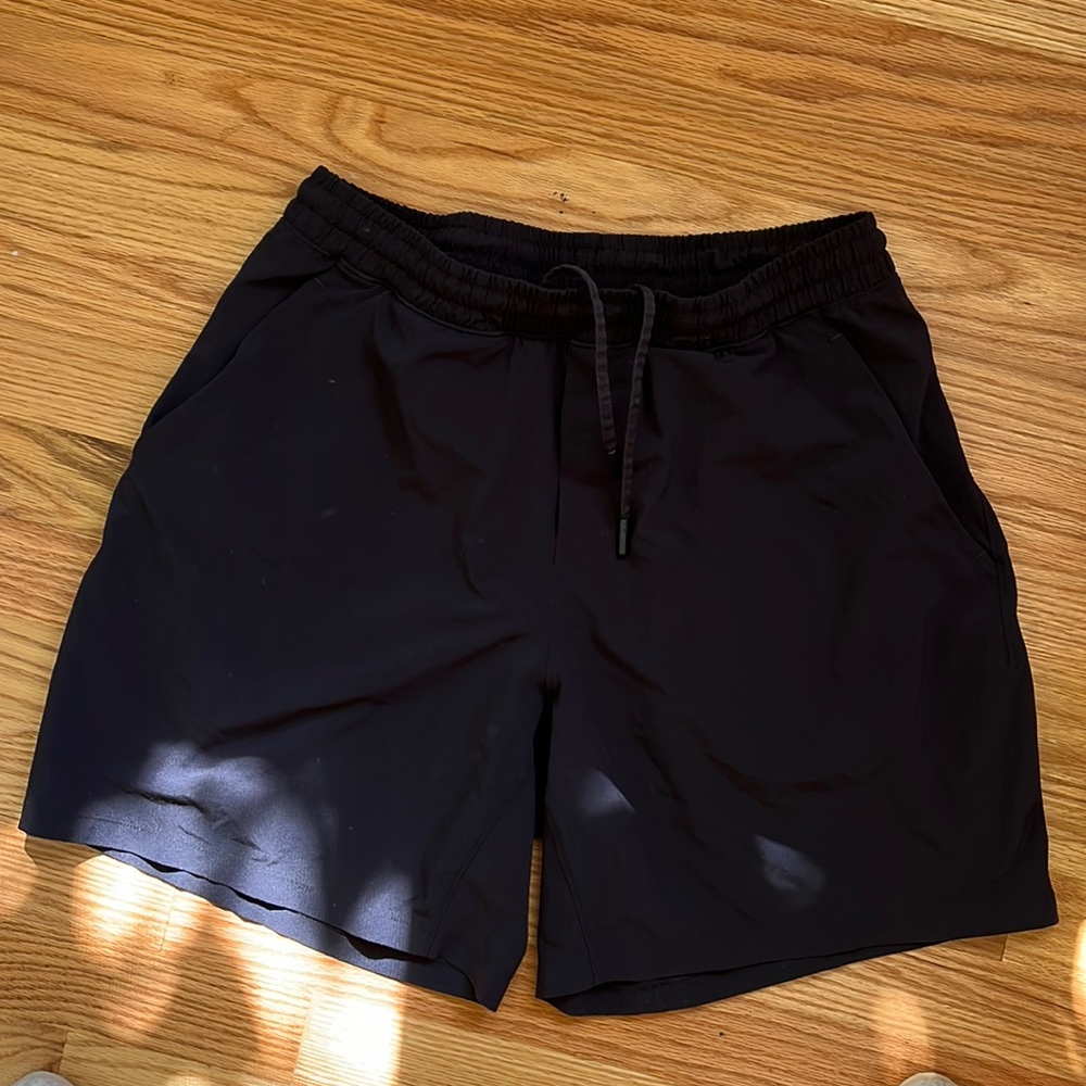 Mens Lululemon 7” Pacebreaker shorts